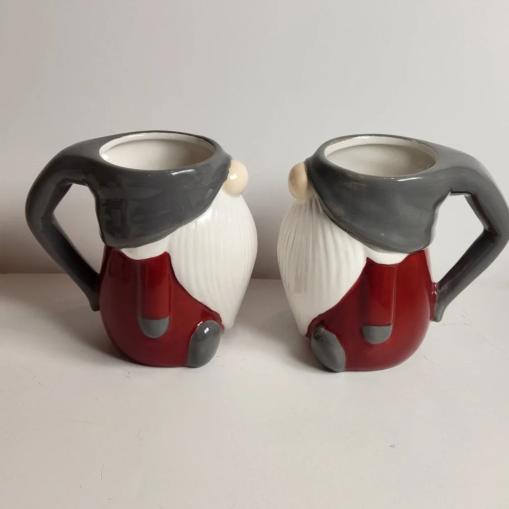 Pottery Barn Gnome Mugs Set of‎ 2 Red Grey Ceramic Holiday Christmas